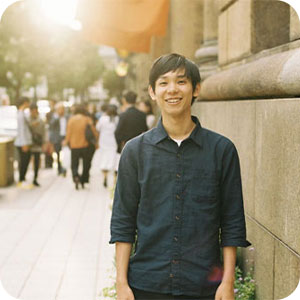 浅岡講師の写真